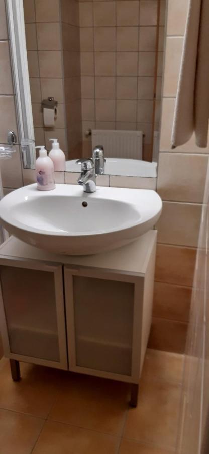 Lilla Wellnessapartman Zalakaros Extérieur photo