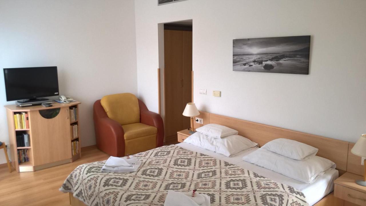 Lilla Wellnessapartman Zalakaros Extérieur photo