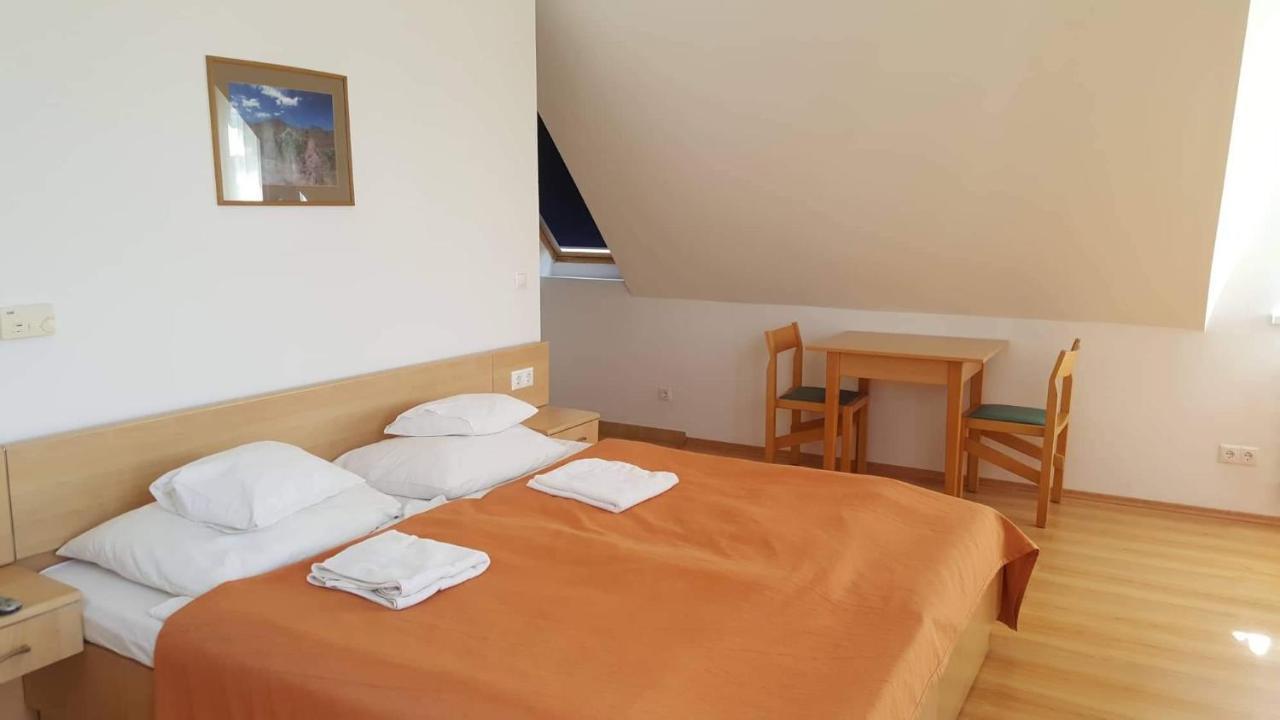 Lilla Wellnessapartman Zalakaros Extérieur photo